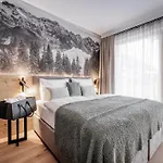 Leni Mountain 4*