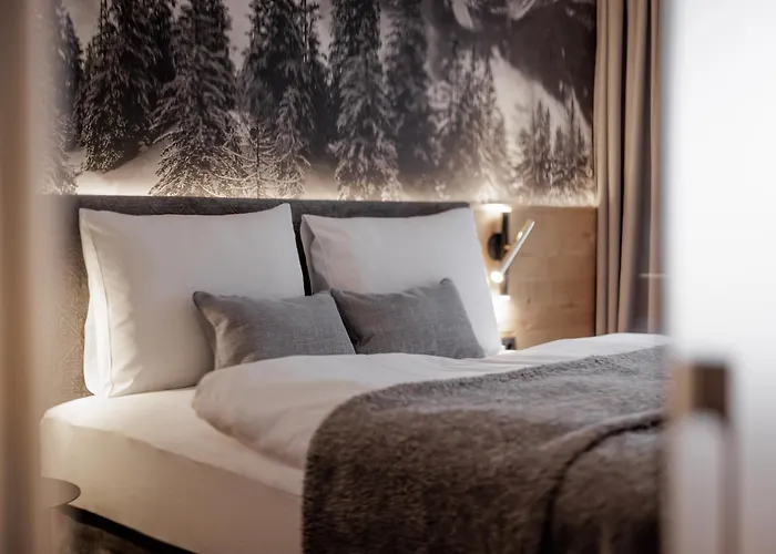 Aparthotel Leni Mountain 4*