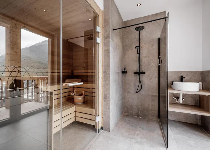 Leni Mountain Aparthotel