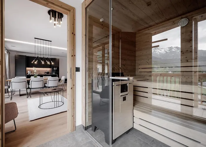 Leni Mountain Aparthotel 4*