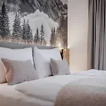 Ξενοδοχείο με διαμερίσματα Leni Mountain Ζόλντεν