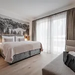 Ξενοδοχείο με διαμερίσματα Leni Mountain