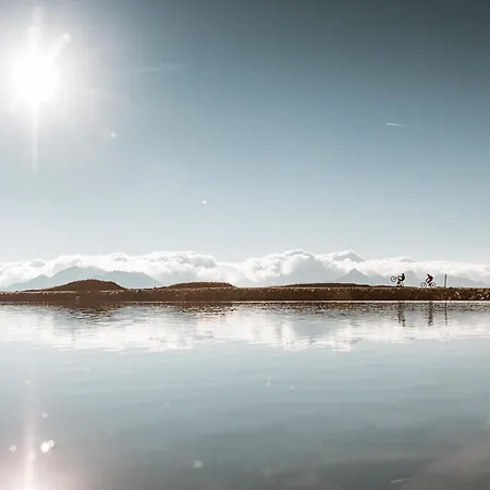 Ξενοδοχείο με διαμερίσματα Leni Mountain Ζόλντεν