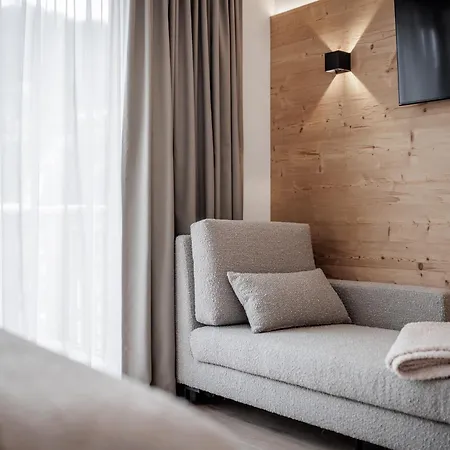 Apart-hotel Leni Mountain 4*