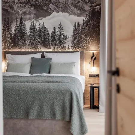 Leni Mountain 4* Ζόλντεν