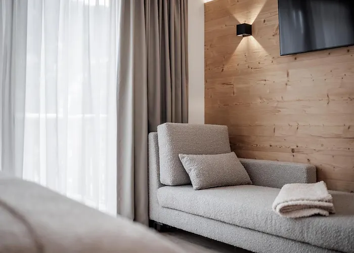 Aparthotel Leni Mountain 4*