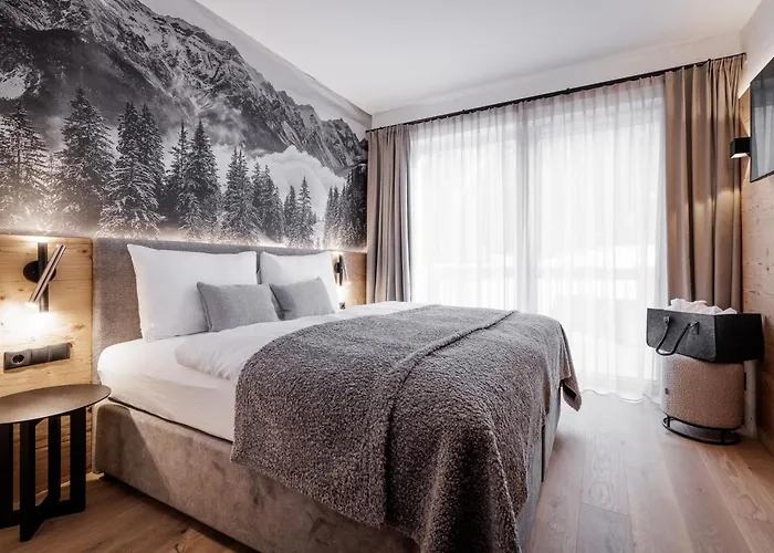 Leni Mountain Aparthotel