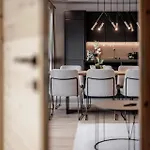 Leni Mountain 公寓式酒店