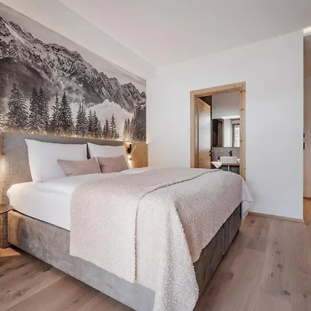 Leni Mountain Aparthotel