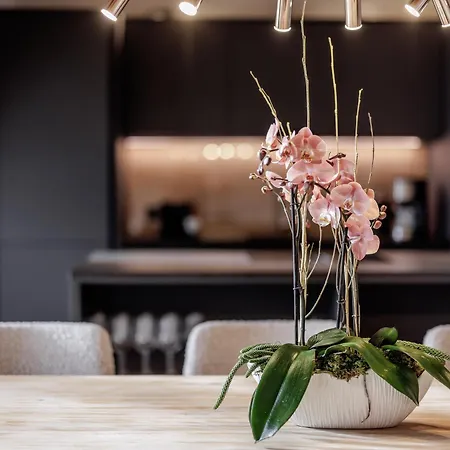 Leni Mountain Aparthotel