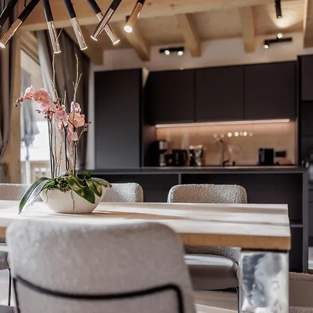 Leni Mountain Aparthotel 4*