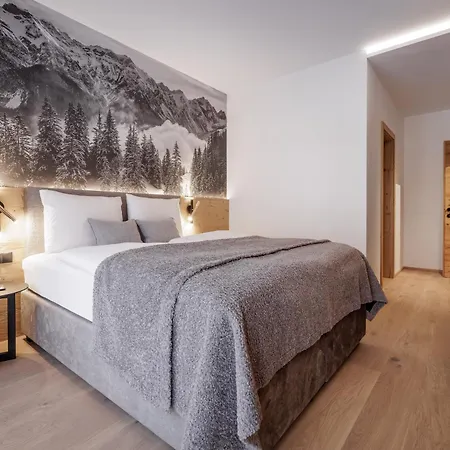 Leni Mountain Aparthotel Sölden